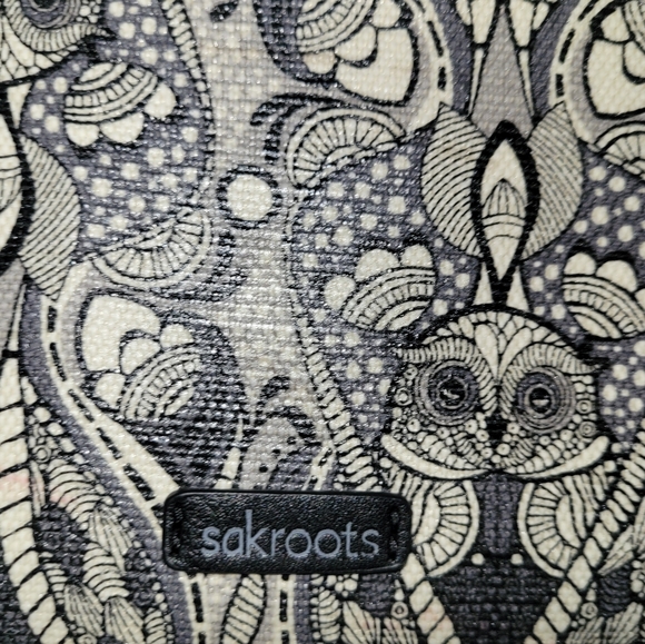 Sakroots Women’s Printed Black/Off White Adjustable Strap Crossbody Wallet/Purse - Picture 3 of 7